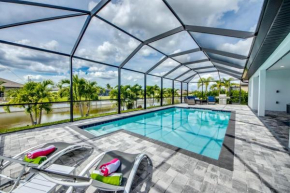 Villa Timeless by CoralVilla - on water with pool